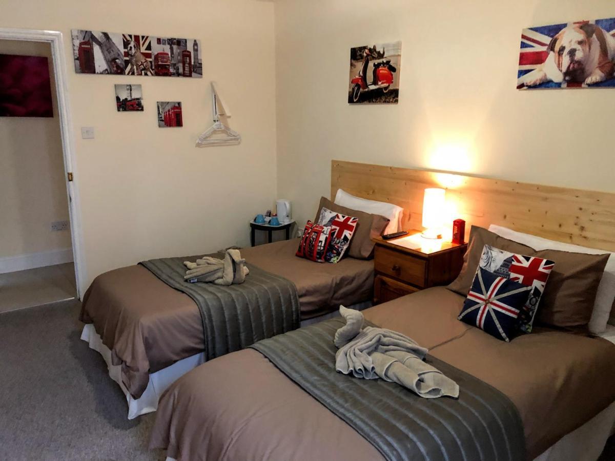 Вилла Hogwarts Bed And Continental Breakfast Ширнесс Номер фото